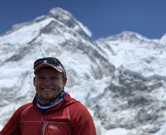  First man with type 1 diabetes to scale tallest peaks in all continents including mount Everest while on an insulin pump
