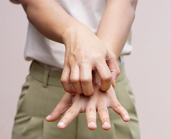 Itching without rashes due to advanced medical conditions