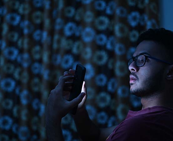 Indulging in long phone conversations during the night can cause sleep deprivation and daytime fatigue
