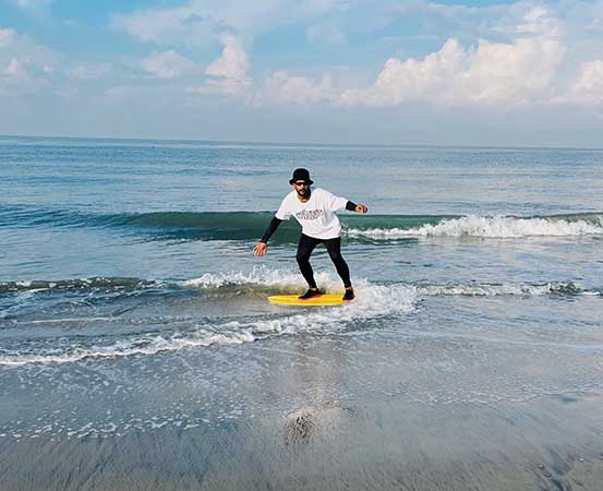 Skimboarding is a fun water sport that requires complete body strength and a fitness routine to do it effectively. 