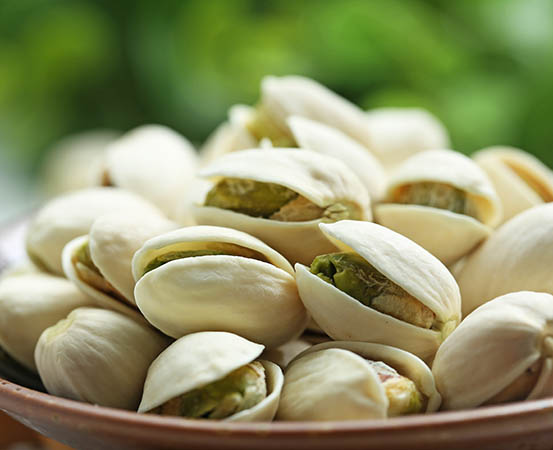Pistachio promotes satiety and thus promotes a lesser calorie intake