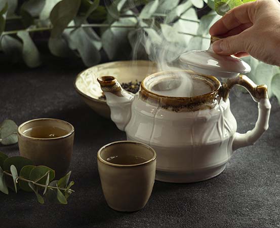 Varieties of teas - natural ingredients instead of milk and sugar teas can help people lose weight. 